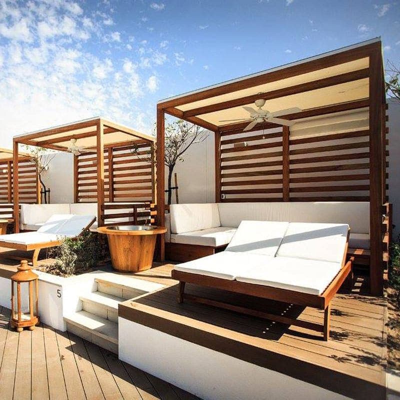 Wooden lounger image 2