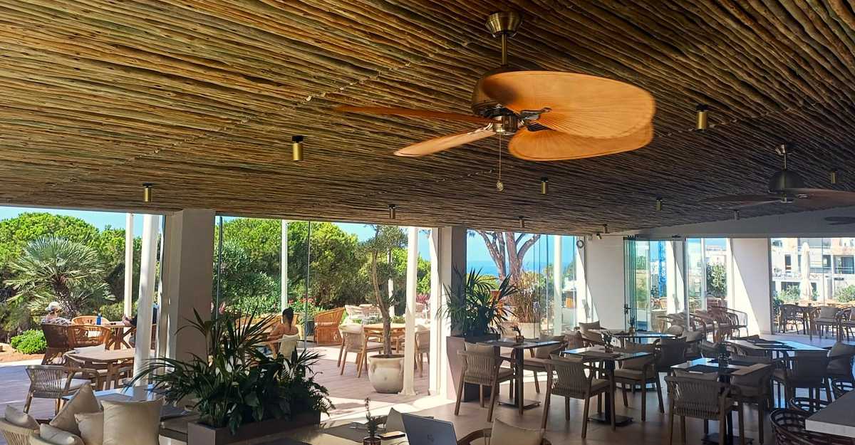 Roof interior at LUMA Restaurante in Marbella